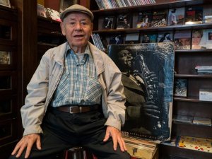 Kuşadalı ünlü müzisyen Falay hayatını kaybetti