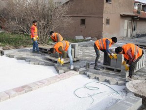 Pamukkale’de üstyapı çalışmaları tüm hızıyla devam ediyor