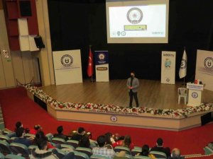 Aydın polisinden gençlere güvenli internet kullanımı eğitimi