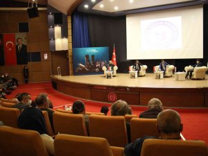 ADÜ’de ’28 Şubat ve Medya’ başlıklı panel düzenlendi