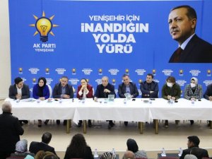 AK Parti Diyarbakır Teşkilatı, Yenişehir’de partililerle bir araya geldi.