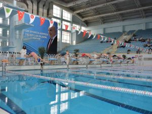 Türkiye Şampiyonası yüzücüleri Keçiören’de belirleniyor