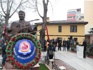 Büyük usta Özay Gönlüm unutulmadı
