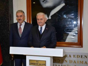 Binali Yıldırım Eskişehir Valisi Ayyıldız’ı ziyaret etti