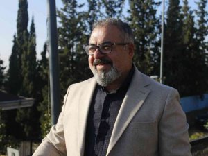 Şiddet gören kadınları klibinde oynattı