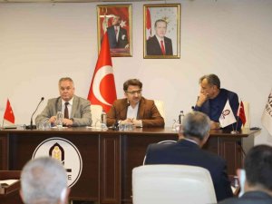 Kaymakam Çam, muhtarlarla toplantı yaptı