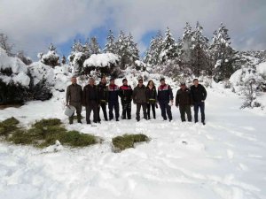 Yaban Hayatı gününde yaban hayata yem bıraktılar