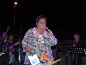 Akrep Nalan evinde ölü bulundu