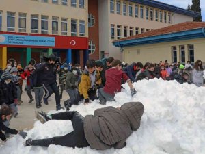 Çocuklara kar sürprizi