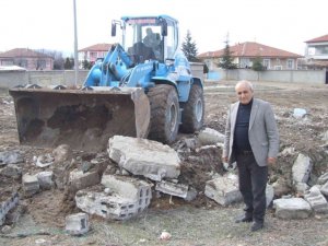 Köseli’de kent meydanı çalışması başladı