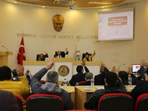 Burhaniye’de zincir marketlere belediyeden düzenleme