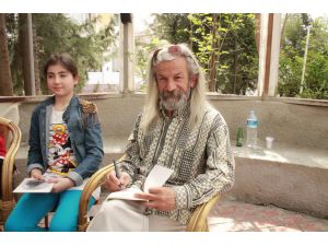 Sanatçı Genco Mert Ve Çiğdem Nur, Selçukta İmza Gününe Katıldı
