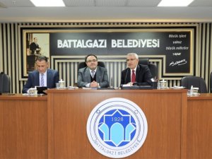 Başkan Güder, Böke’ye sunum yaptı