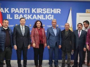 AK Parti’ye katılımlar sürüyor