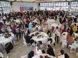 Koçarlılı kadınlar, gönüllerince eğlendi