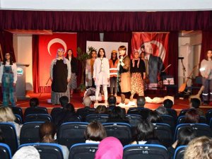 Söke’de öğrencilerin Kadınlar Günü Oratoryosu beğeni topladı