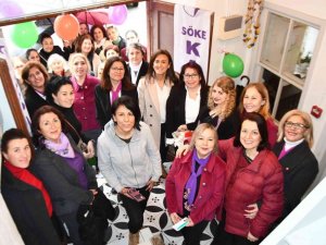 Söke’de Kadın Ressamların Fırçasından Kadın Resimleri