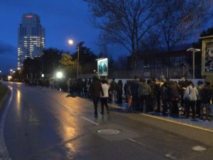 Bu da konser kuyruğu