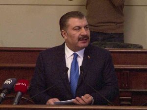 Bakan Koca’dan 14 Mart Tıp Bayramı mesajı: “Hekimlik mesleğine manevi sadakatimizin devam etmesini çok önemsiyorum”