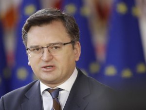 Ukrayna Dışişleri Bakanı Kuleba: “Eğer hayatta kalırsanız savaş suçlusu sayılırsınız”