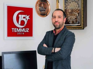 Doç. Dr. Adem Palabıyık: “Kılıçdaroğlu’nun Diyarbakır’da yaptığı zafer işareti siyasal bir skandaldır”