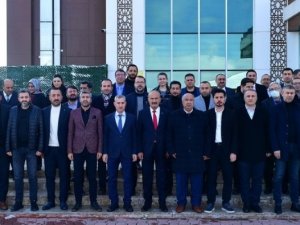 Başkan Çınar, siyasetçilerle istişare toplantısı yaptı