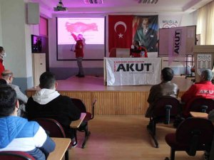 Milas’ta öğrenciler deprem konusunda bilgilendirildi