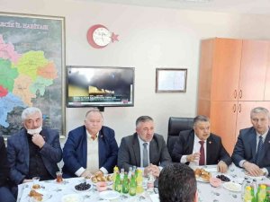 İl Başkanı Yıldırım muhtarlarla bir araya geldi