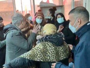 Tacizle suçlanan CHP ilçe başkanının toplantısında arbede