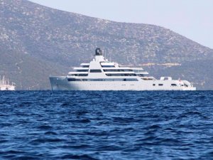 Abromoviç’in milyon dolarlık yatı Bodrum’a demirledi