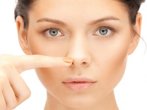 Her yüz kişiden 80’inde burun eğriliği oluşuyor