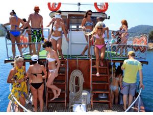 2014 Yılında Türkiye’ye Gelen Turist Sayısı 41 Milyonu Aştı