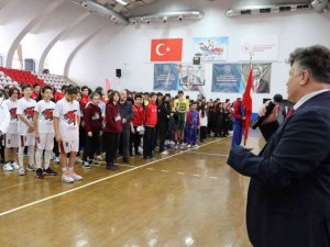 Okul Sporları Basketbol Yıldızlar Yarı Final Müsabakaları başladı