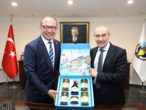 Başkan Akın, Tunç Soyer ile buluştu