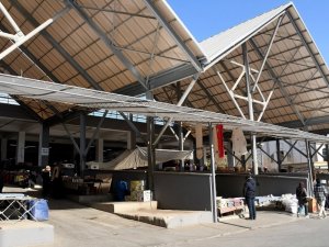 Kuşadası kapalı pazar yerinin sorunları giderildi