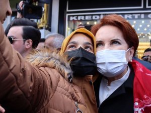 Meral Akşener ilçelerde esnafları ziyaret etti