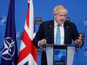 Johnson: “Ukrayna’ya ‘ölümcül yardımı’ artıracağız”