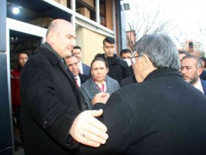 İçişleri Bakanı Soylu, Diyarbakır’da patlama alanında incelemelerde bulundu