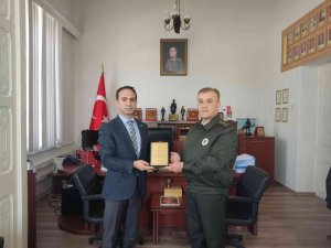 İl Sağlık Müdürü Açıkgöz’den, pandemi ile mücadelenin gizli kahramanlarına teşekkür ziyareti