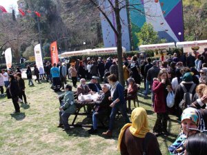 Efeler’de festival bahane keşkek şahane