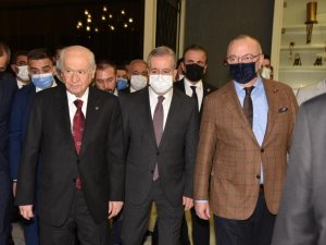 Başkan Ergün Antalya’da Bahçeli’ye hizmet ve yatırımları anlattı