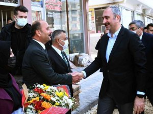 Adalet Eski Bakanı Gül Araban’ı ziyaret etti