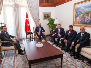 Bakan Çavuşoğlu, DATÜB yetkililerini ağırldı