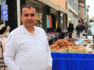 Davutoğlu’na tepki gösteren esnaf konuştu: “İhanet haini vurur”