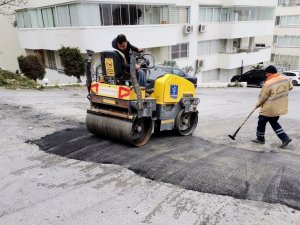 Kuşadası’nda yol bakım seferberliği