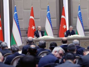 Cumhurbaşkanı Erdoğan: “Atacağımız ortak adımlarla Özbekistan’la ticaret hacmimizi 10 milyar dolar seviyesine çıkaracağız”