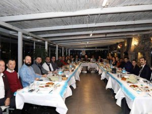 Başkan Gümüş Tiyatrocular ile buluştu