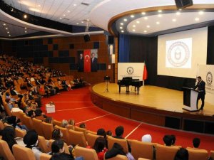 ADÜ’de ‘Nasılsın? Teknoloji ve Bağımlılık’ konulu söyleşi gerçekleşti