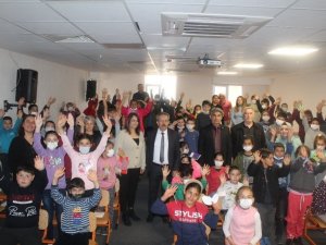 Köyceğiz’de Yazar Siyami Yozgat öğrencilerle buluştu