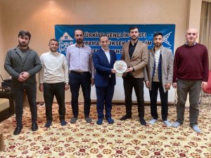 Başkan Dağtekin TÜGVA’da gençlerle buluştu